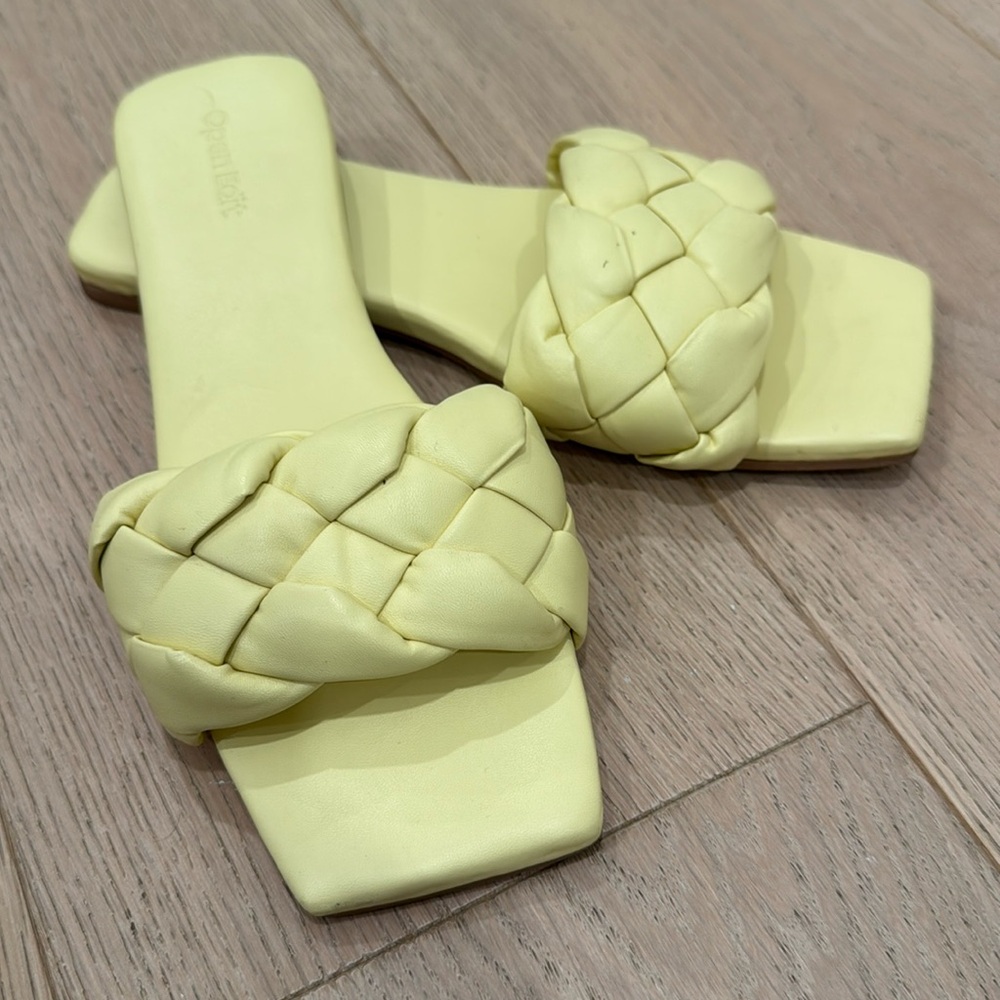Citron braided yellow sandals